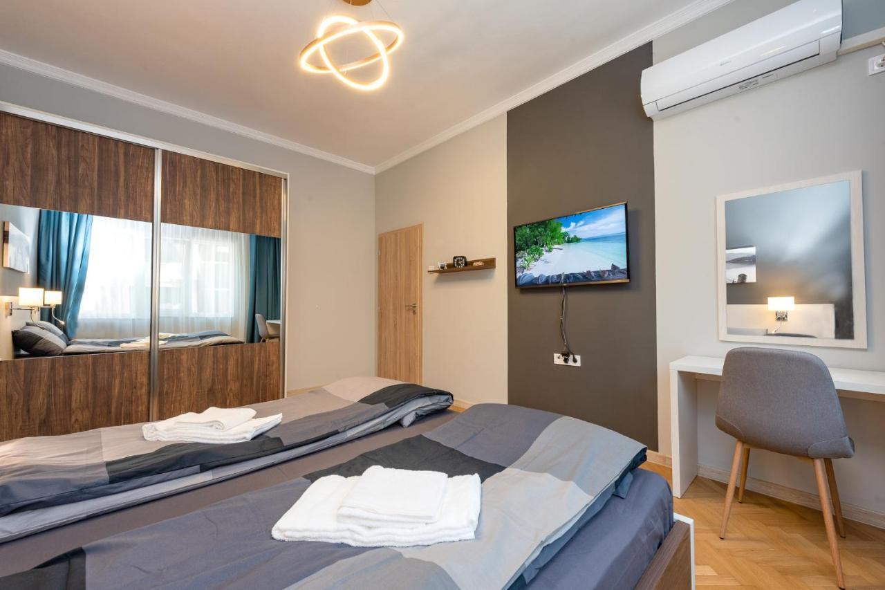 Downtown Apartment Бургас Экстерьер фото