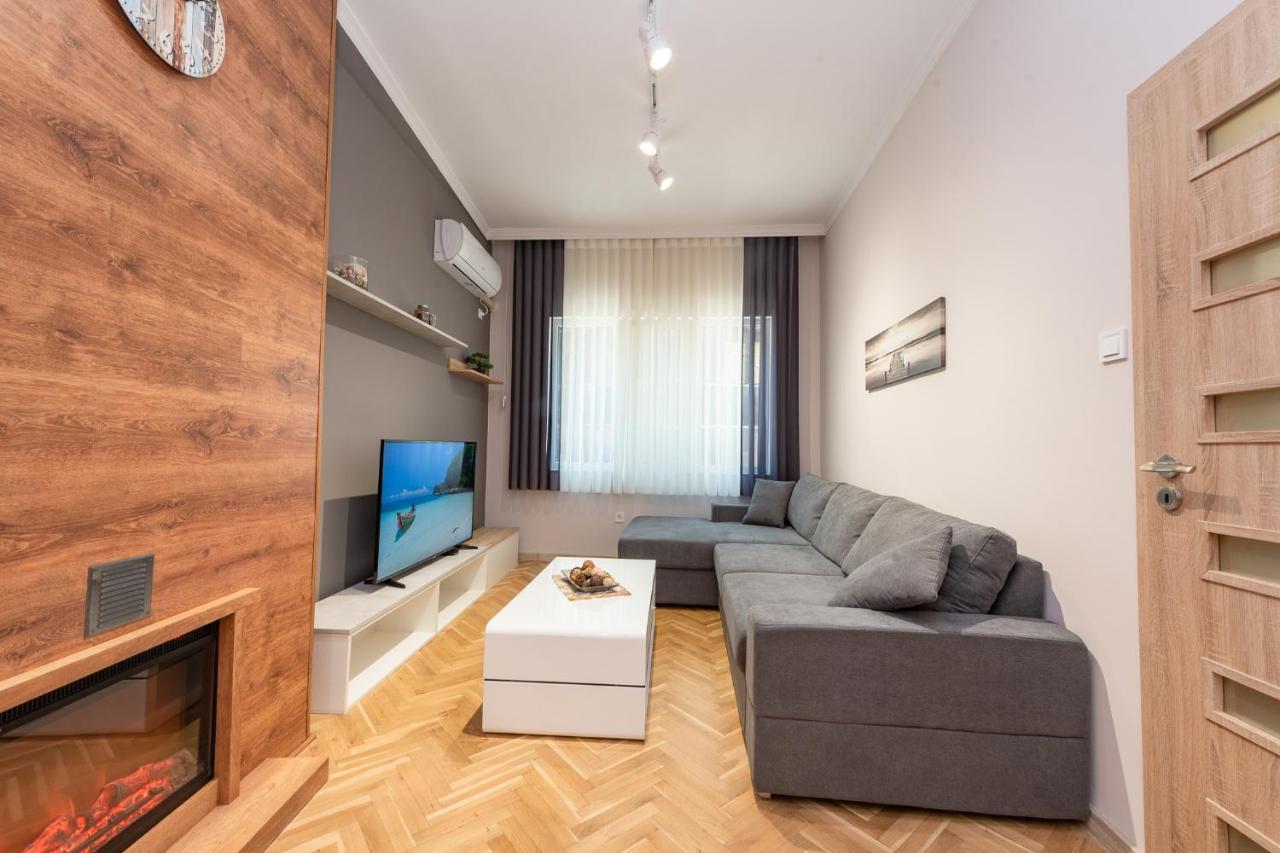 Downtown Apartment Бургас Экстерьер фото
