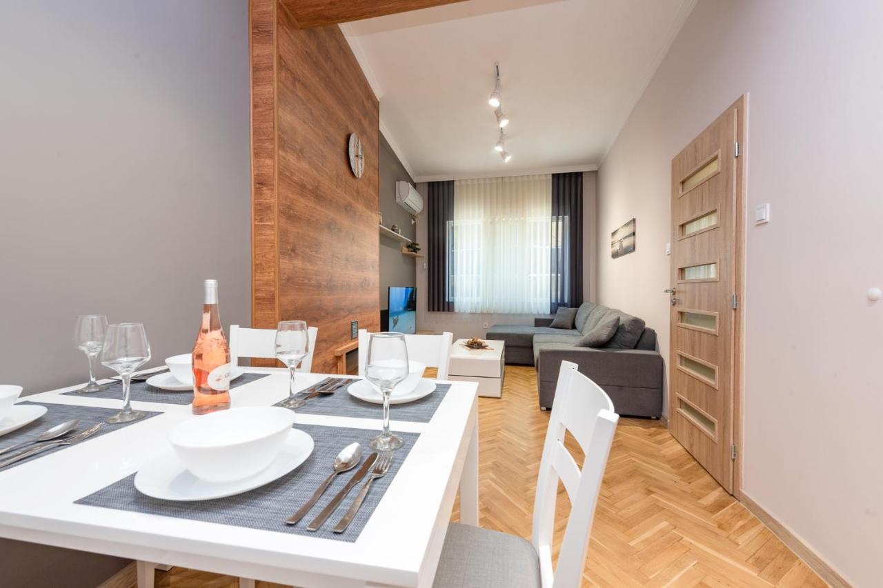 Downtown Apartment Бургас Экстерьер фото